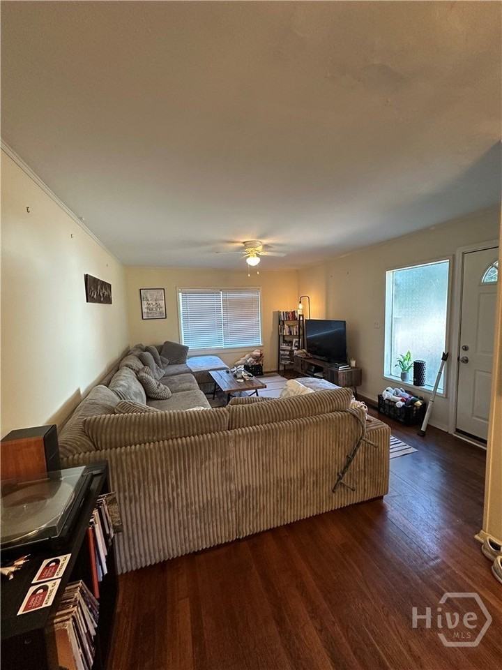 175 Habersham Way - Photo 2 of 12