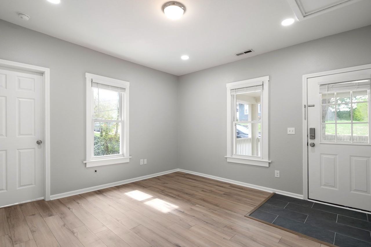 83 Washington Rd #2 - Photo 5 of 18