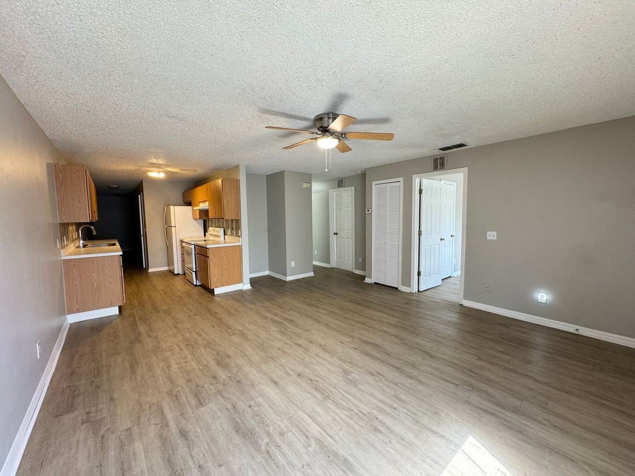 817 Eastern Ave - Photo 6 of 39