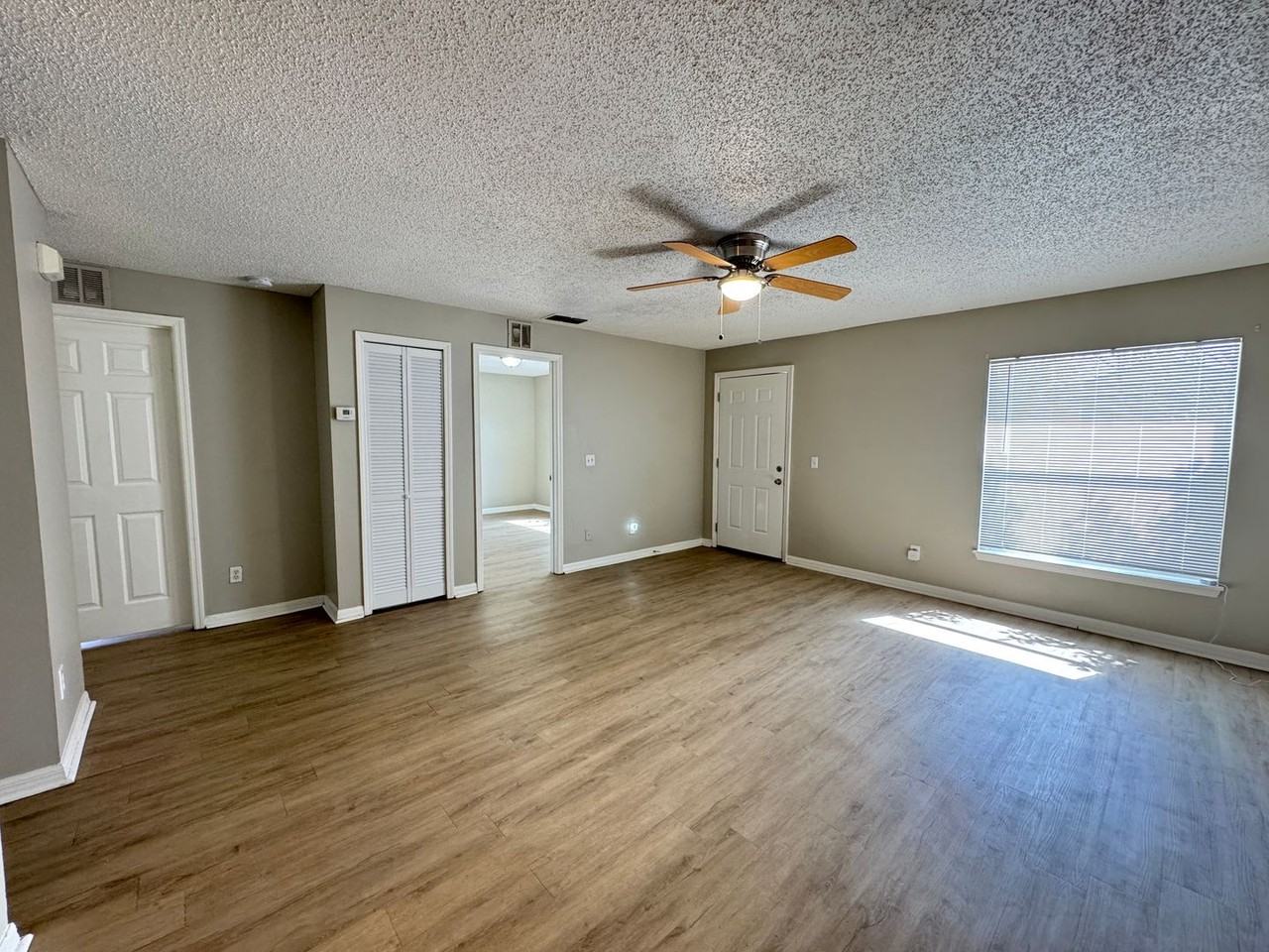 817 Eastern Ave - Photo 7 of 39