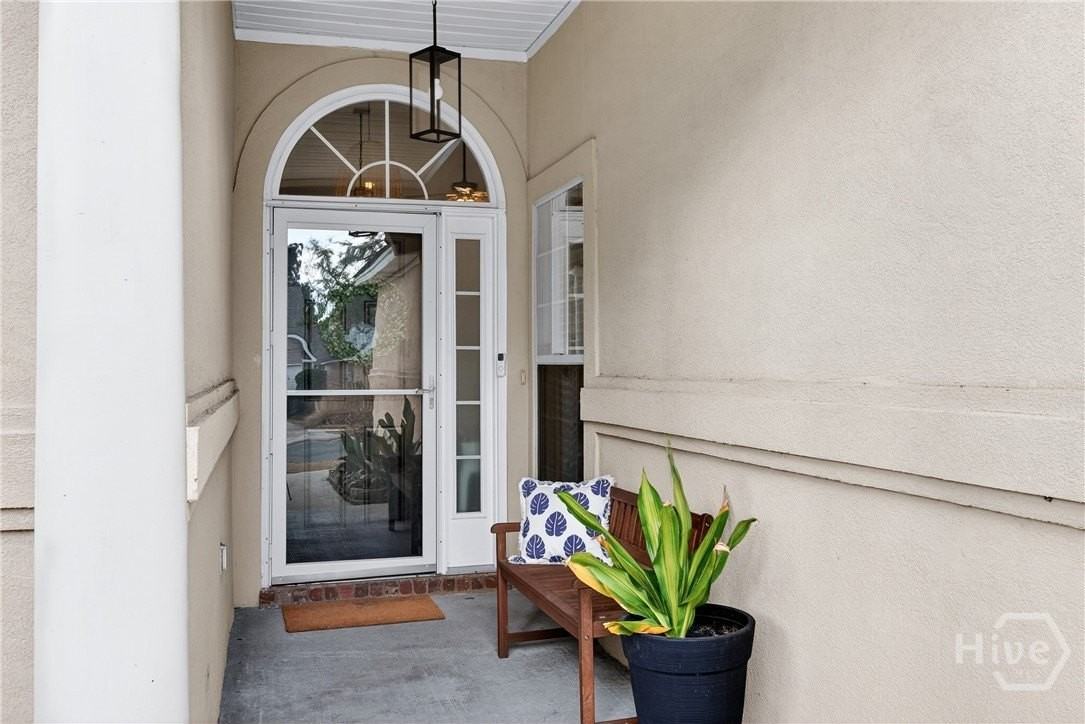 833 Laurel Hill Cir - Photo 3 of 37