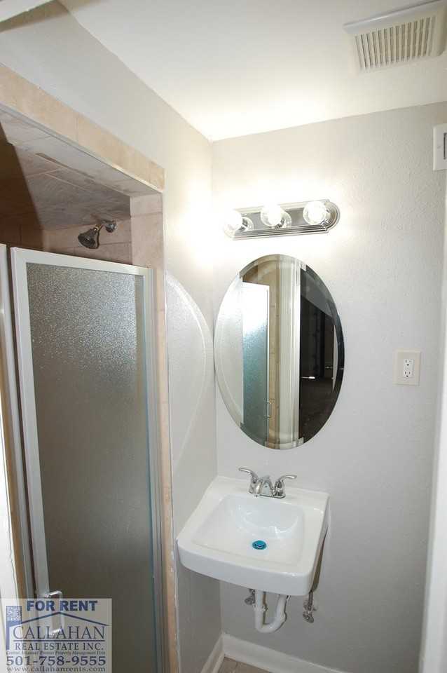 3013 Sharon Rd - Photo 2 of 29