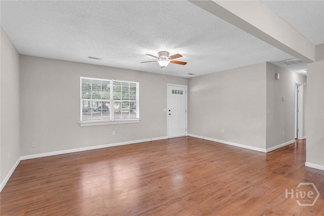 226 Egret Cir - Photo 6 of 25