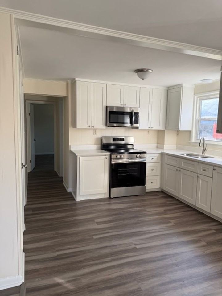 218B 15th Ave S - Photo 3 of 15