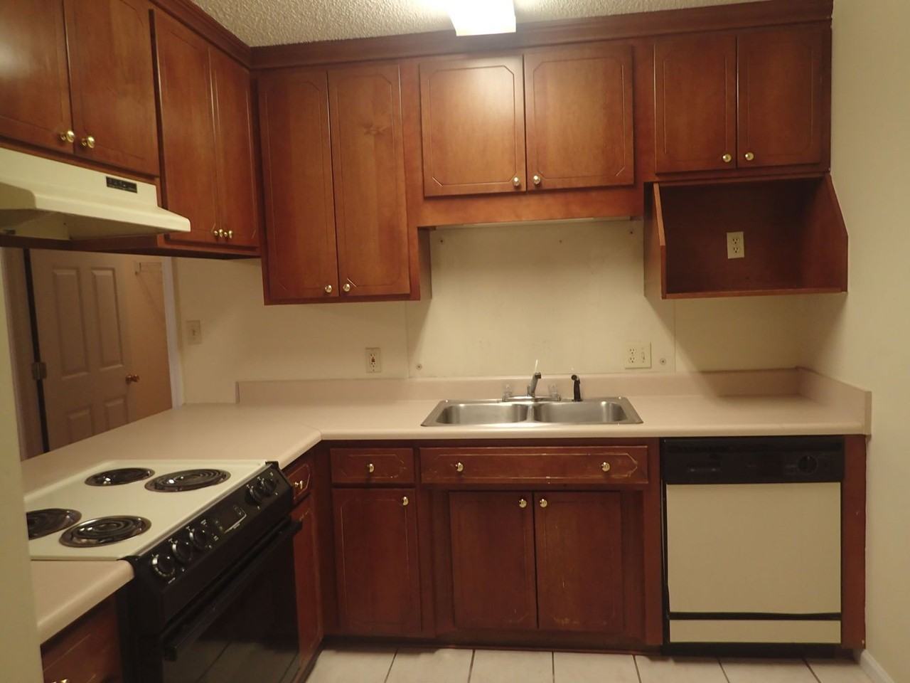 3905 Heatherwoods Dr - Photo 2 of 21