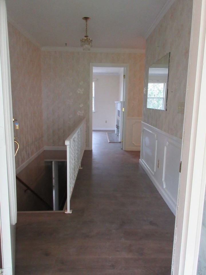 65 Willowbrook Dr - Photo 2 of 32