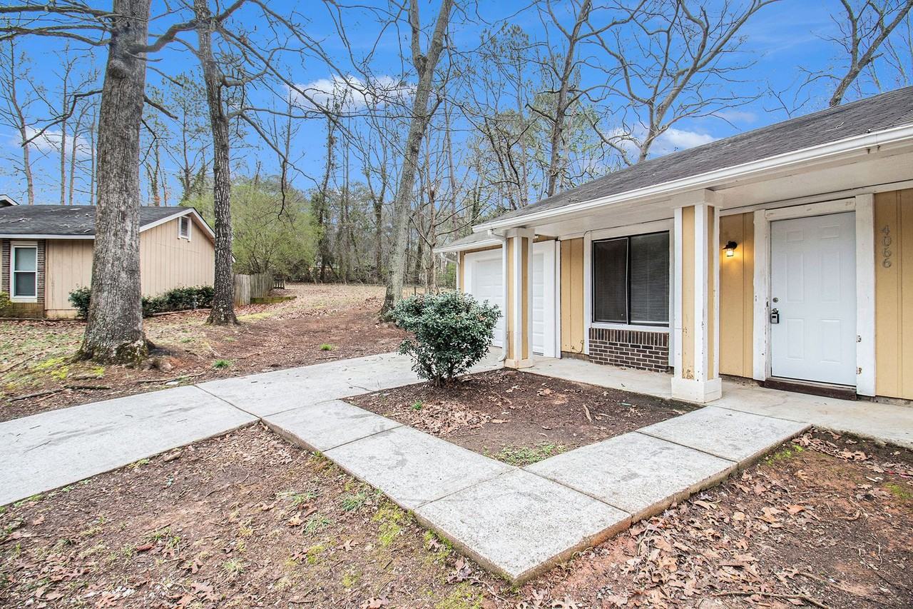 4066 Marble Arch Ct - Photo 3 of 24