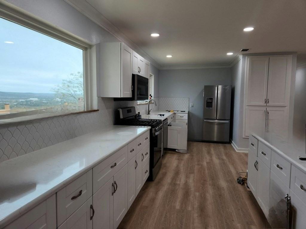 100 Chula Vista Dr - Photo 3 of 33