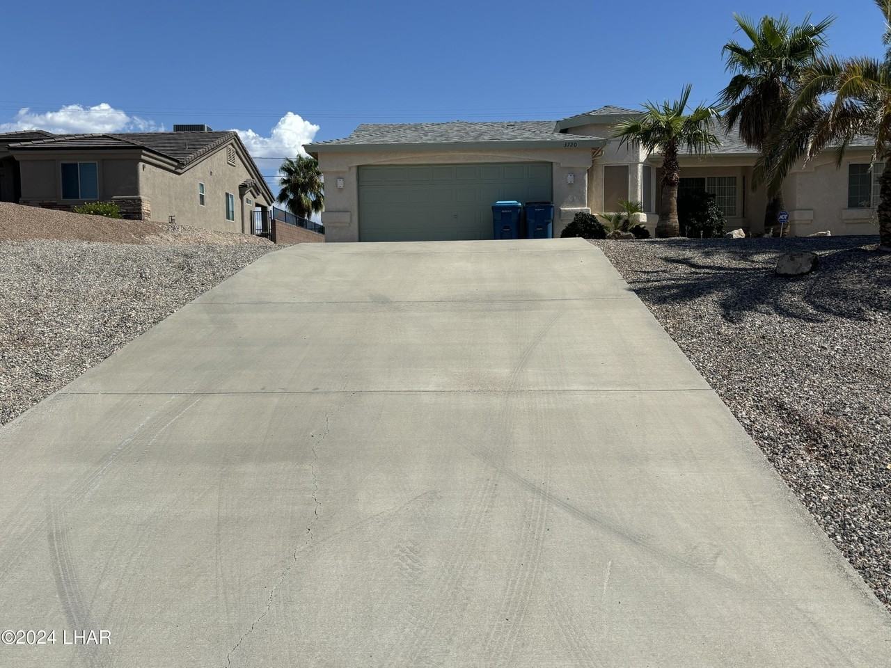 3720 Beachview Dr - Photo 2 of 28