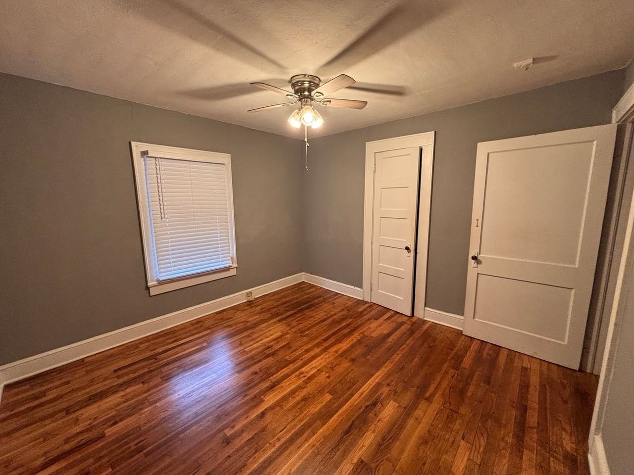 207 E 20th St Sw - Photo 3 of 19