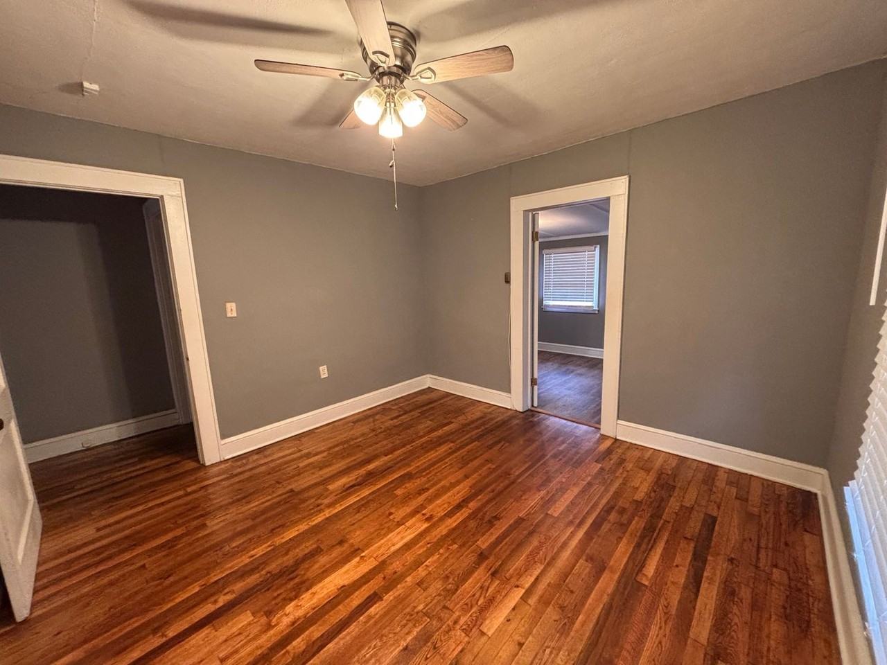 207 E 20th St Sw - Photo 4 of 19