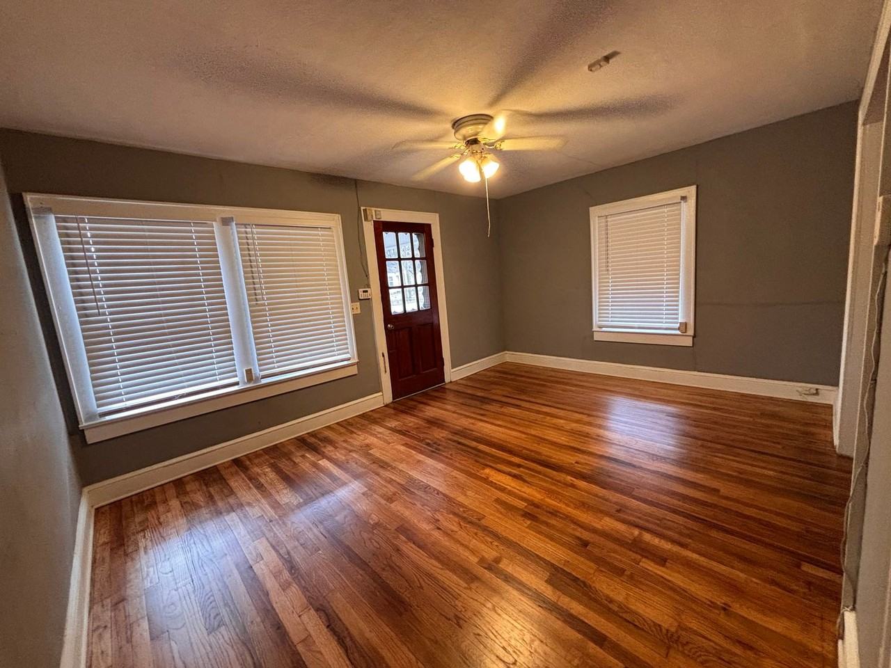 207 E 20th St Sw - Photo 5 of 19