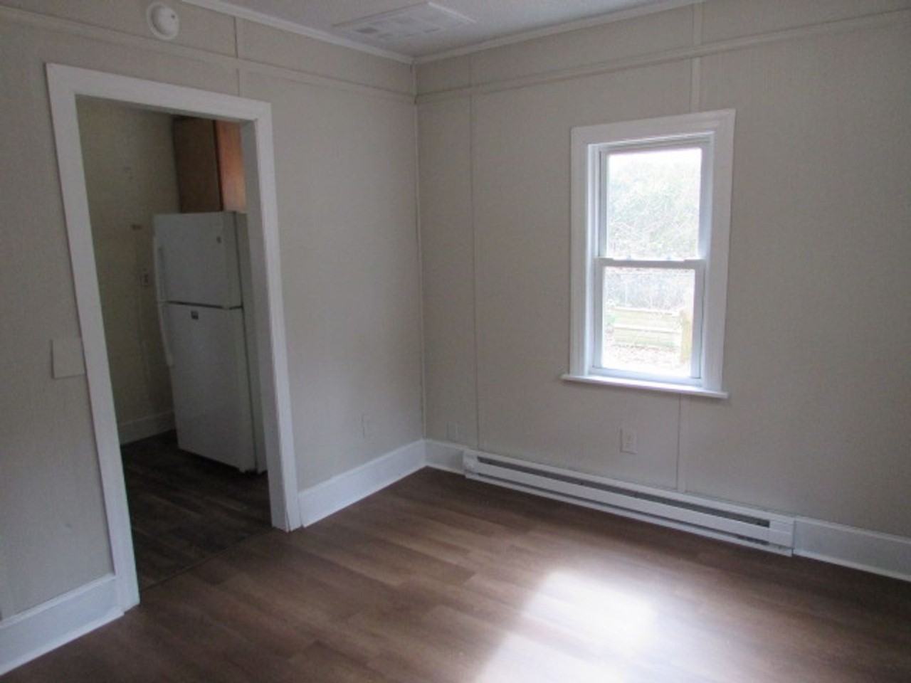 520 E Charlotte Ave - Photo 2 of 6