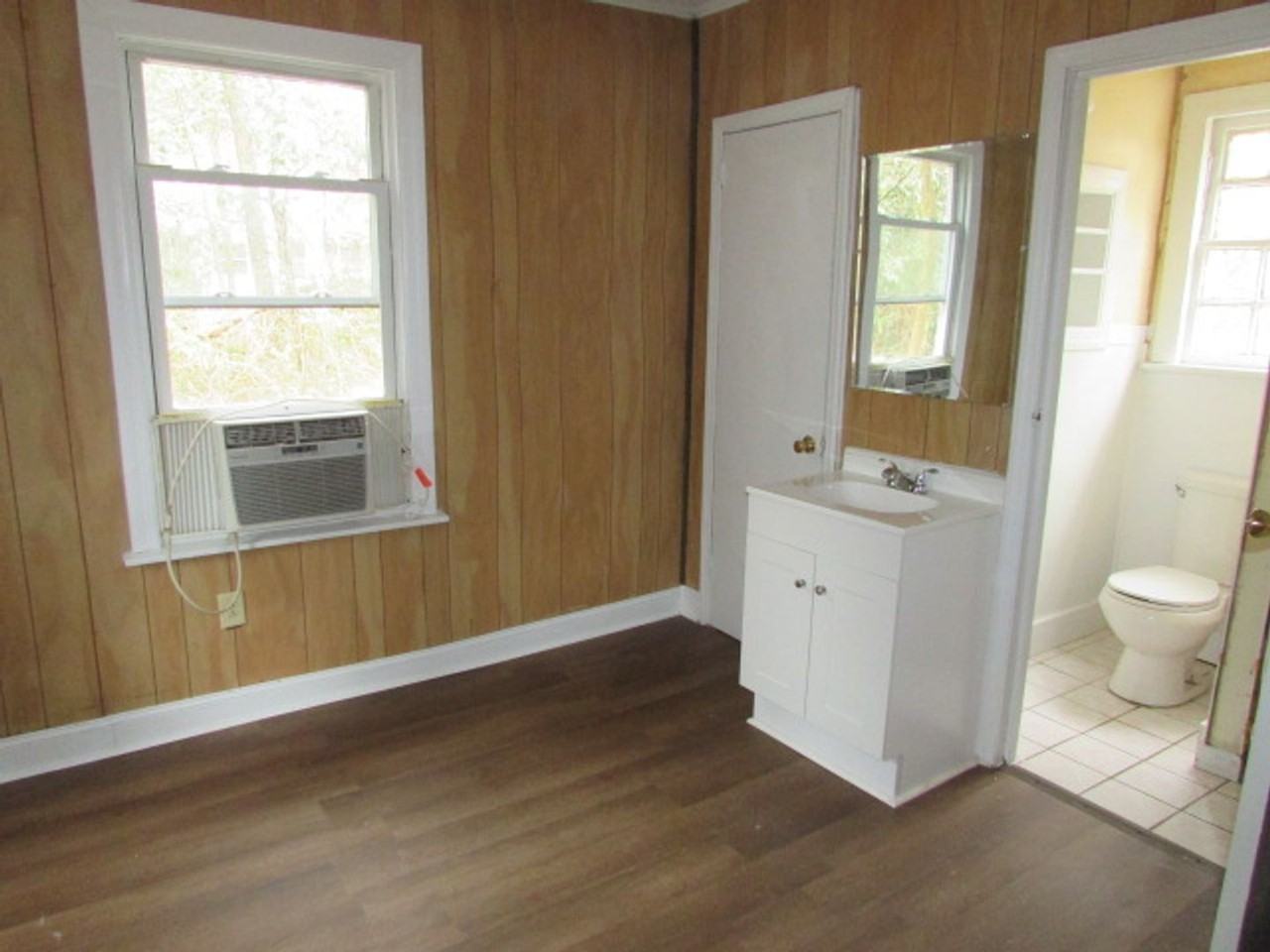 520 E Charlotte Ave - Photo 6 of 6