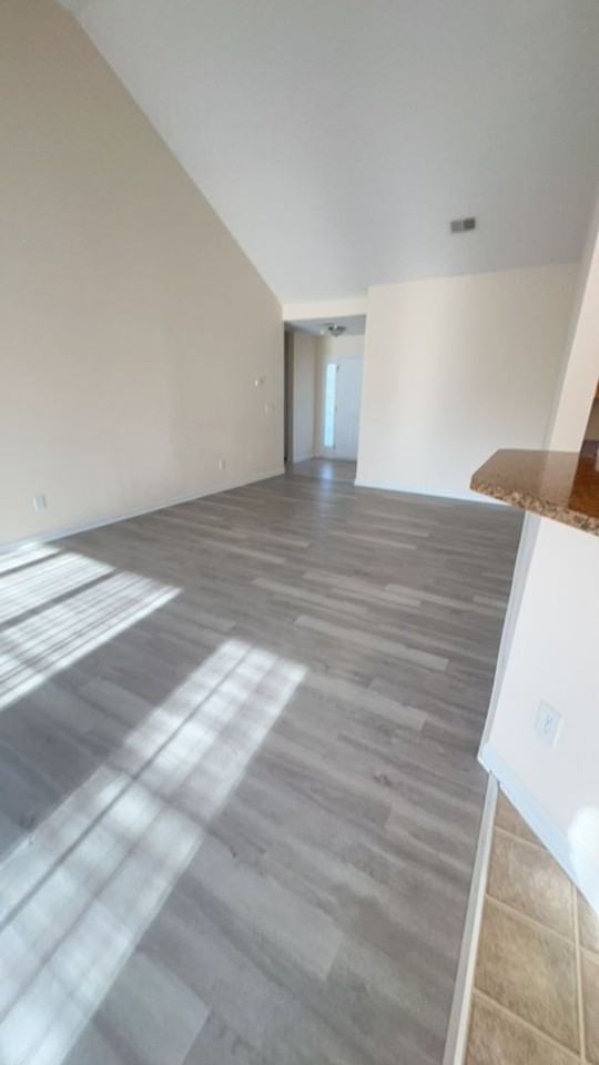 256 Gresham Ln - Photo 6 of 17