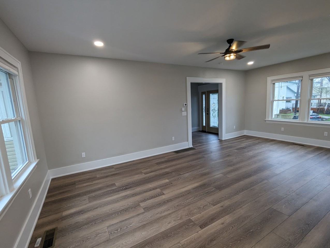 2942 Cortelyou Pl - Photo 5 of 14