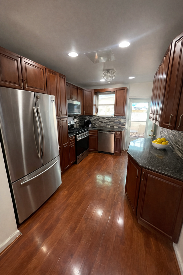 1230 Fitzgerald St - Photo 6 of 22