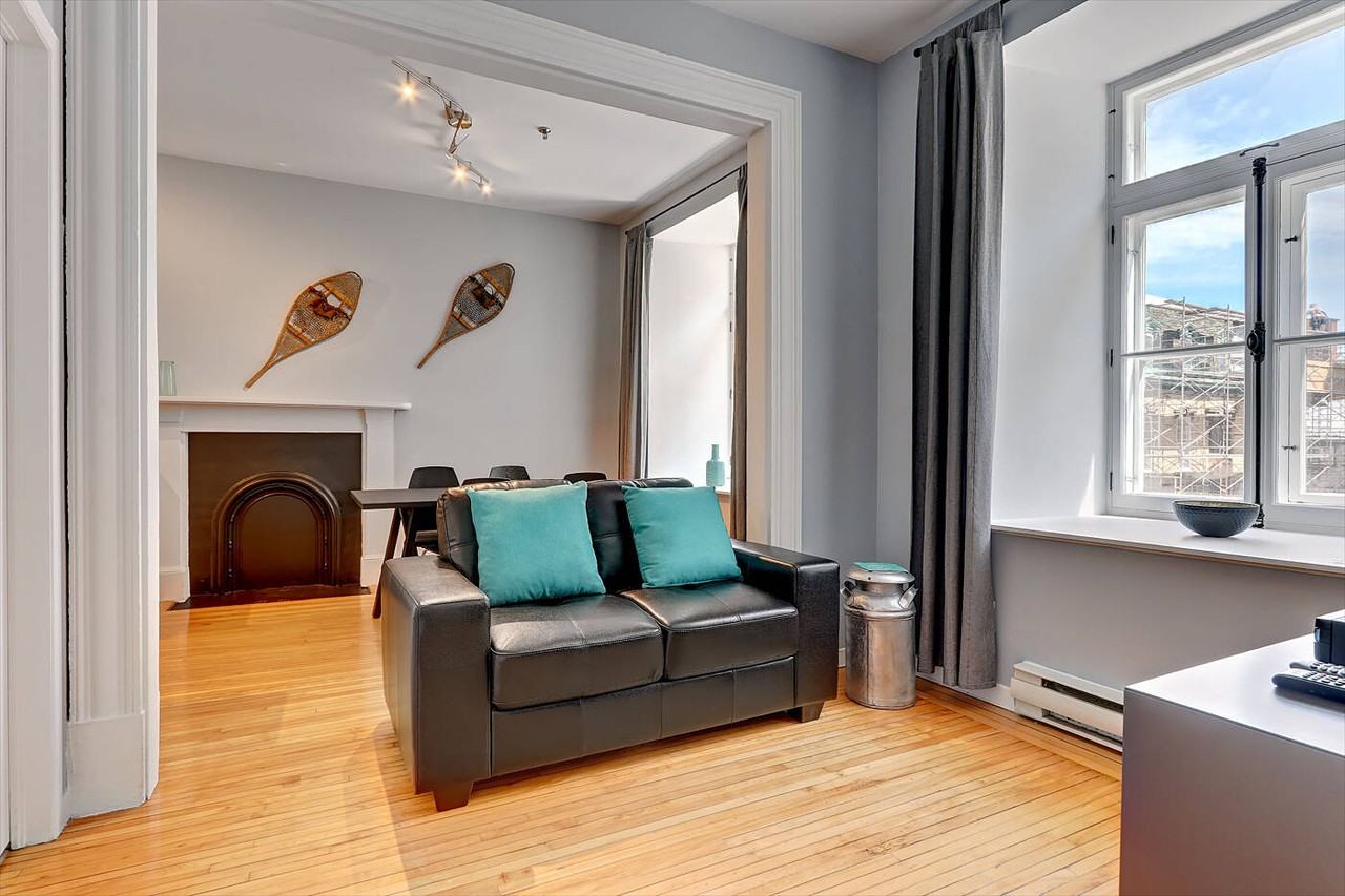 131 Rue Sainte-Anne #3 - Photo 6 of 12