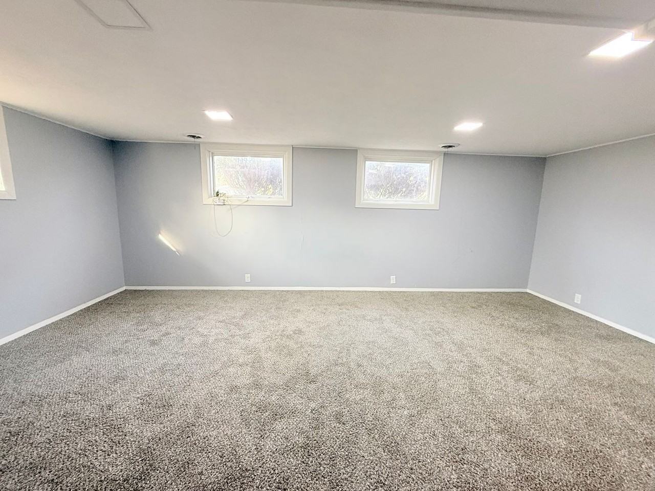 1406 Maplewood Dr - Photo 6 of 13