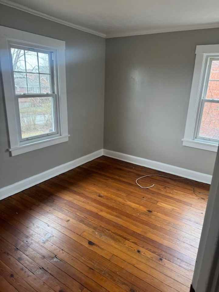 814 Vankirk St - Photo 5 of 8