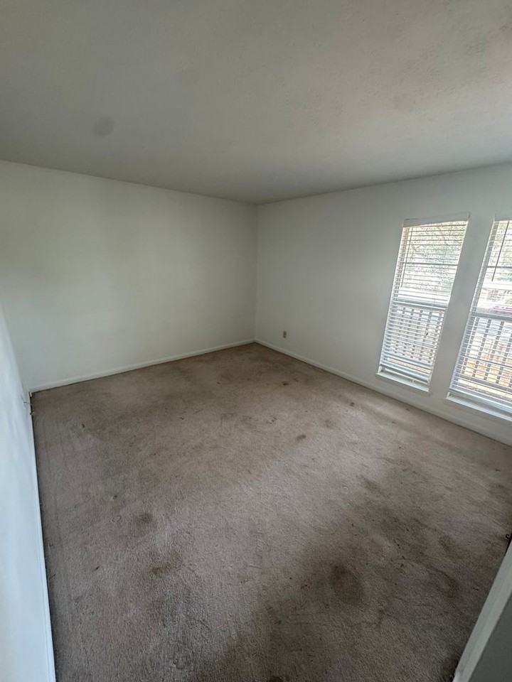 407 Westwood Dr - Photo 7 of 10