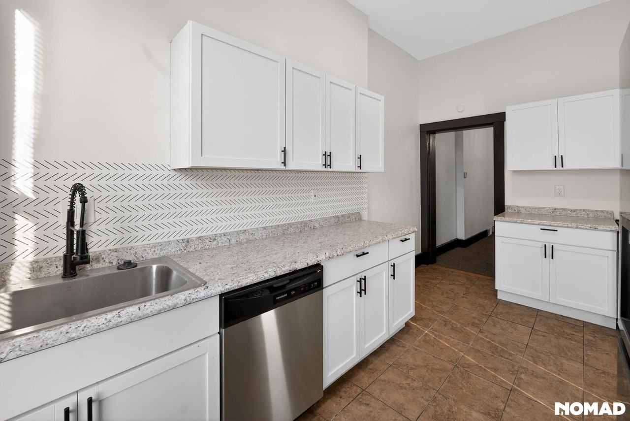 2634 Arsenal St - Photo 2 of 19