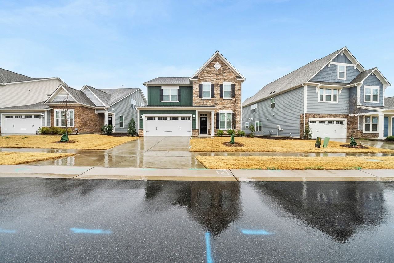 2116 Curry Meadow Way - Photo 2 of 44