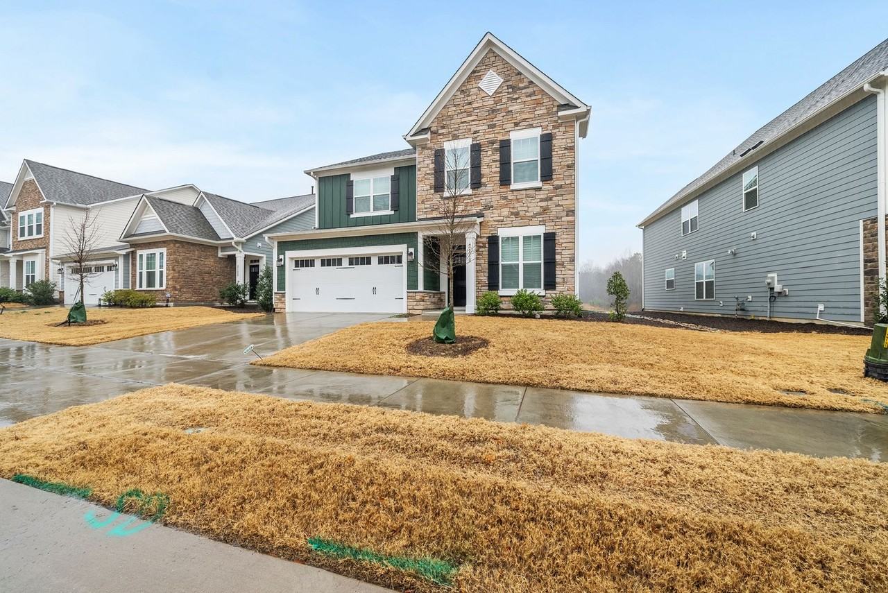 2116 Curry Meadow Way - Photo 3 of 44