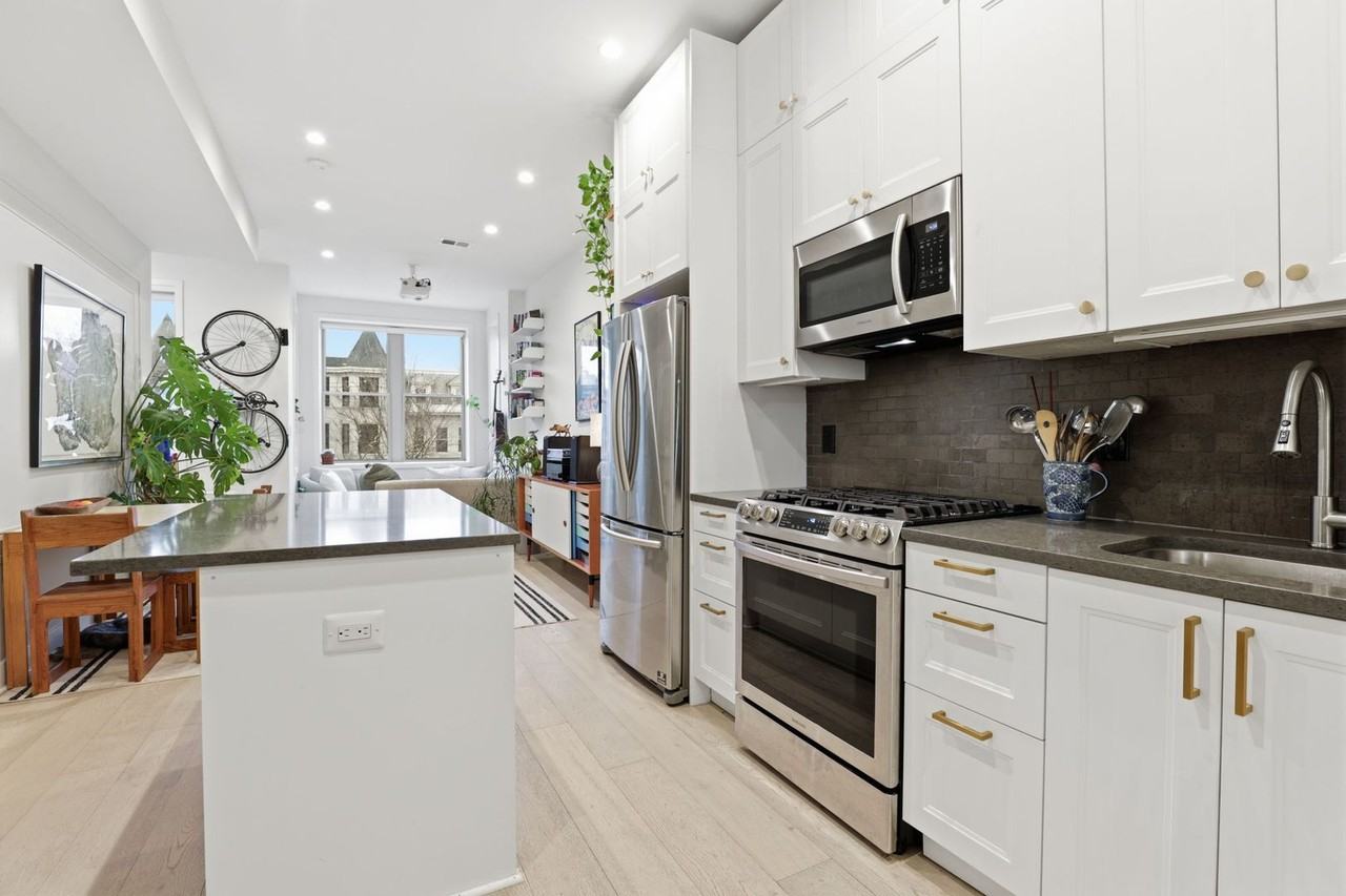 2812 13th St Nw #3 - Photo 4 of 23