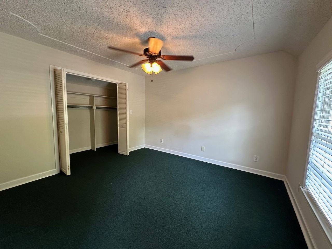 840 Hickman Rd - Photo 2 of 11