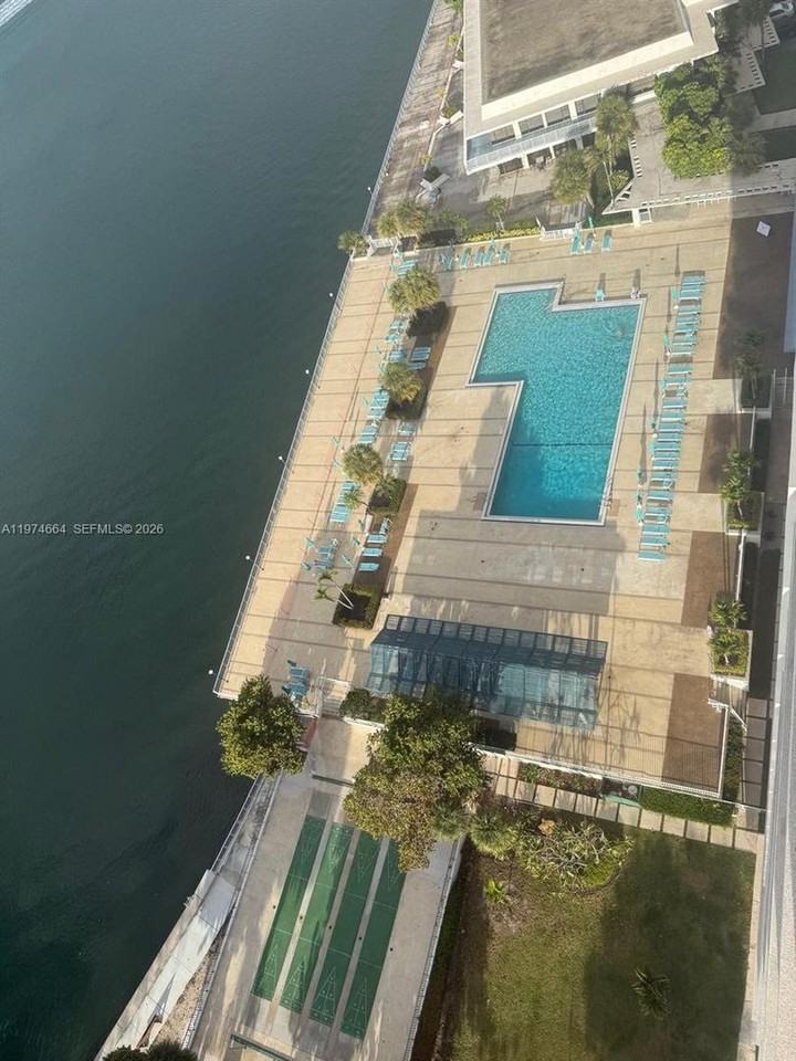 300 Bayview Dr #2106 - Photo 2 of 20