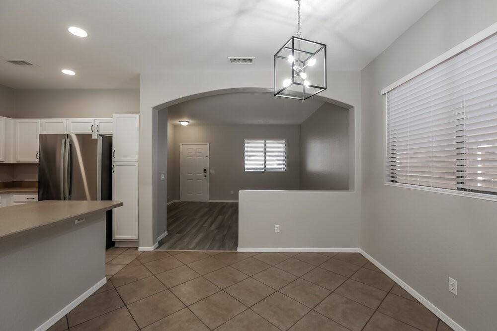 11217 W Berkeley Rd - Photo 7 of 16