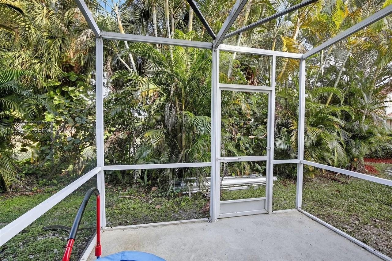 5436 Nw 90th Ter #5436 - Photo 4 of 29