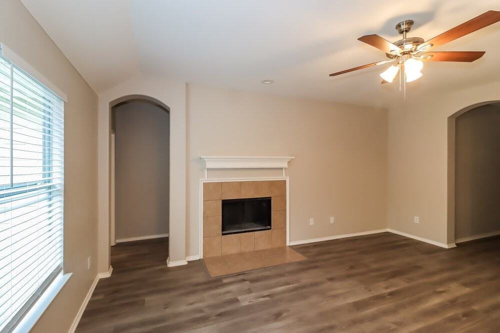 904 Starling Ln - Photo 5 of 16