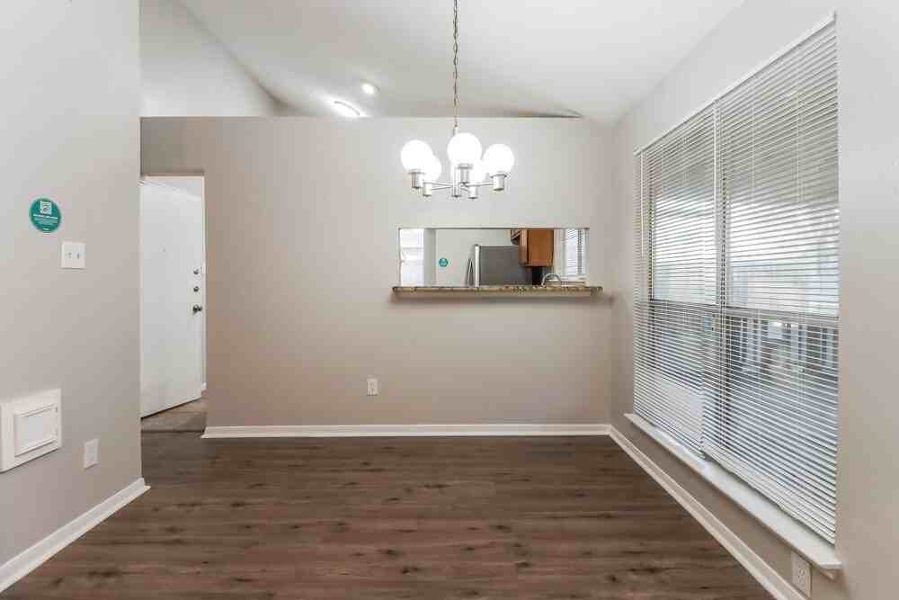 3919 Monteith Dr - Photo 7 of 19