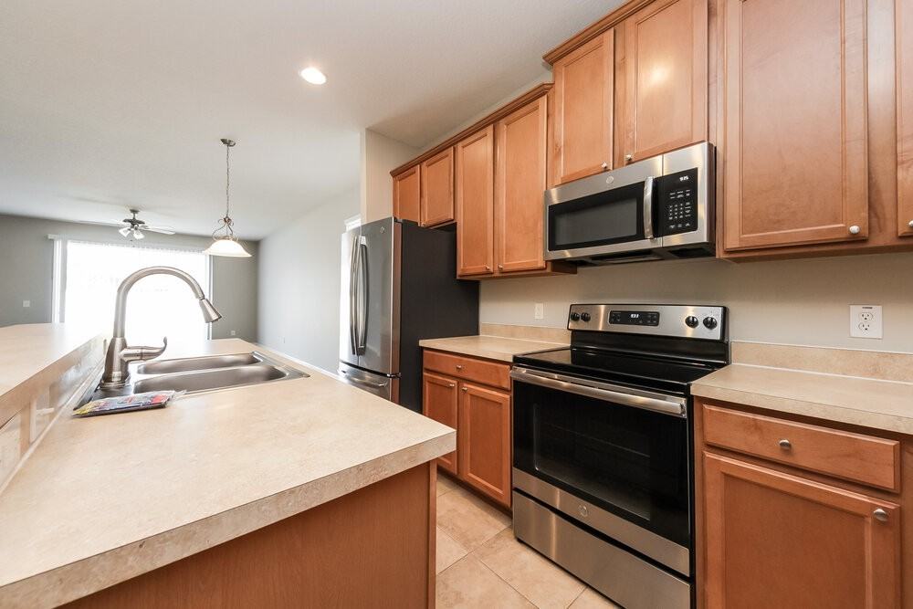 2606 Corsini Ln - Photo 7 of 15