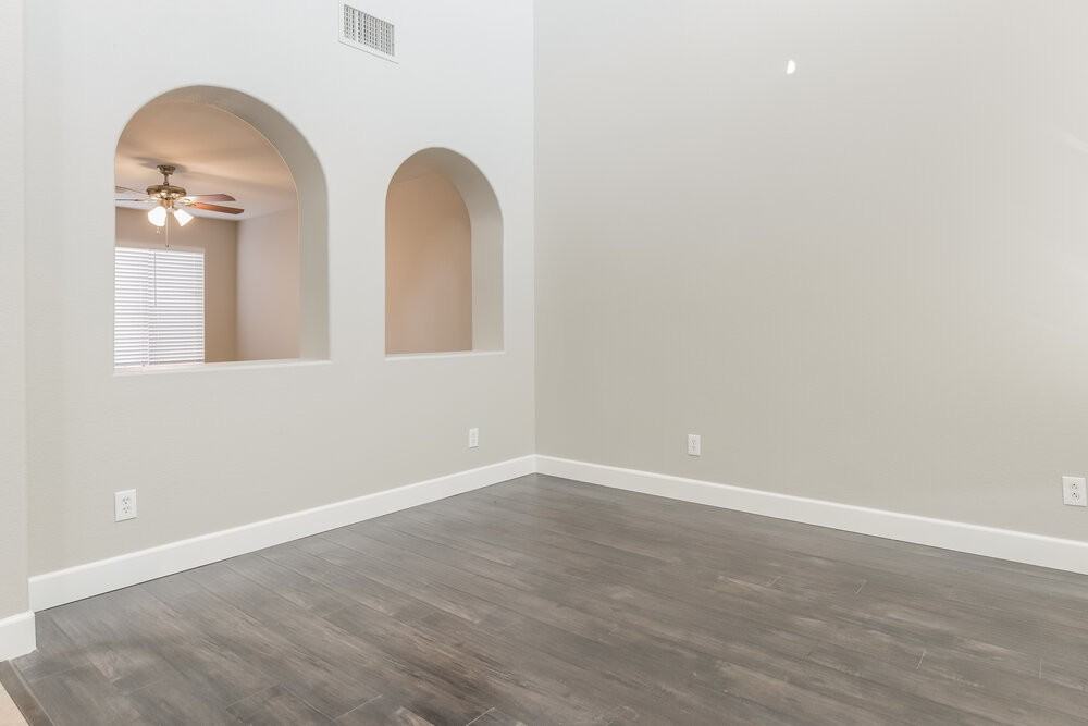 5309 Las Cruces Heights St - Photo 4 of 16