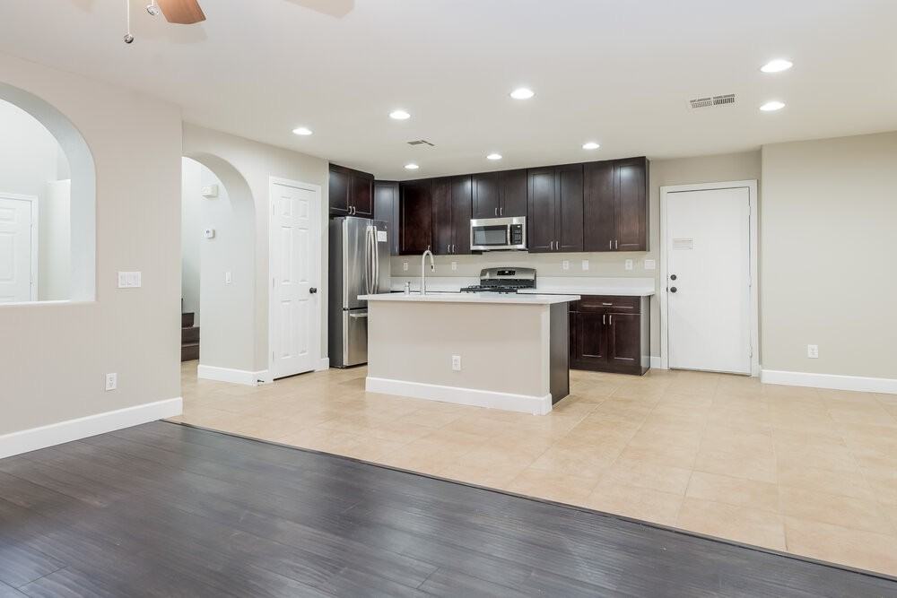 5309 Las Cruces Heights St - Photo 5 of 16