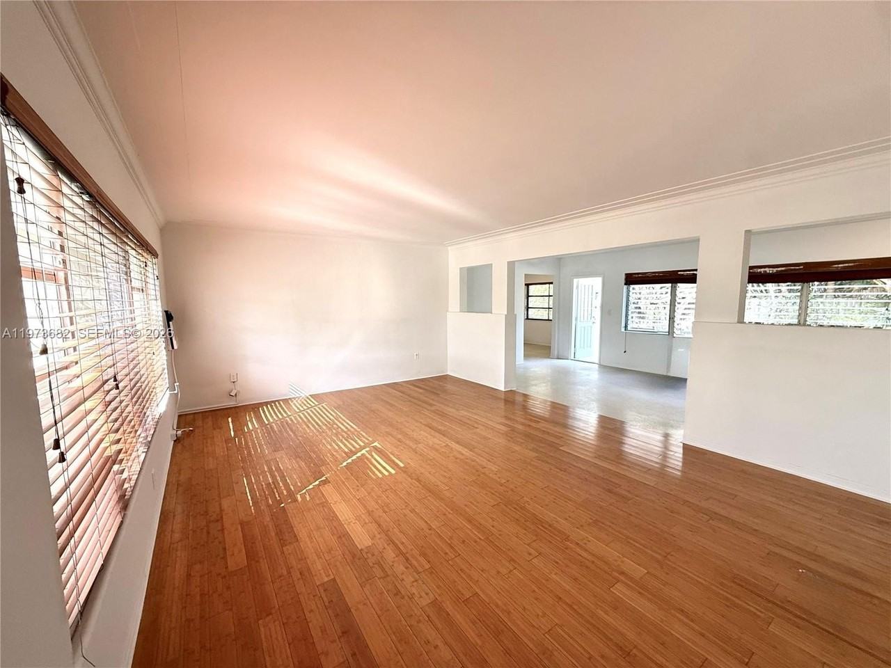 845 Fairway Dr - Photo 2 of 25