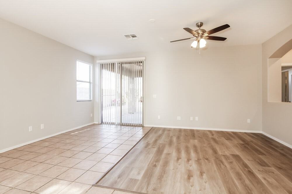 8713 N 58th Ln - Photo 4 of 19