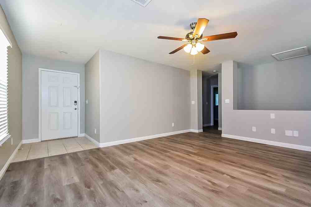 4913 Shady Rim Ct - Photo 6 of 19