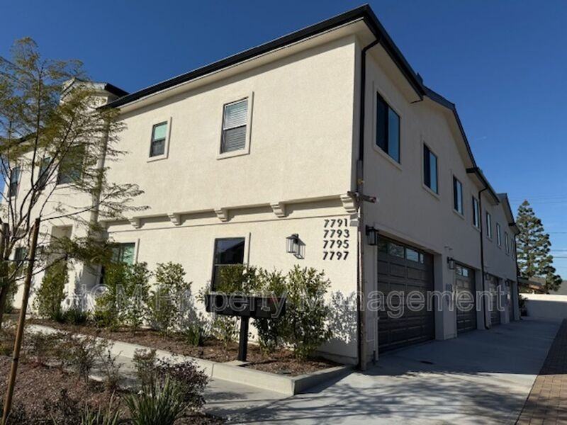 7793 15th St - Photo 5 of 26