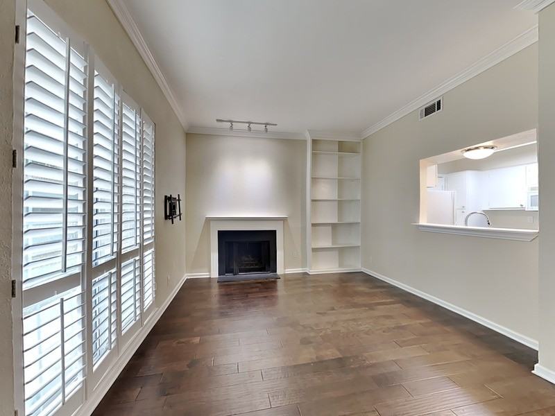 2907 Shelby Ave - Photo 2 of 10