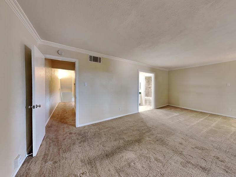 2907 Shelby Ave - Photo 6 of 10