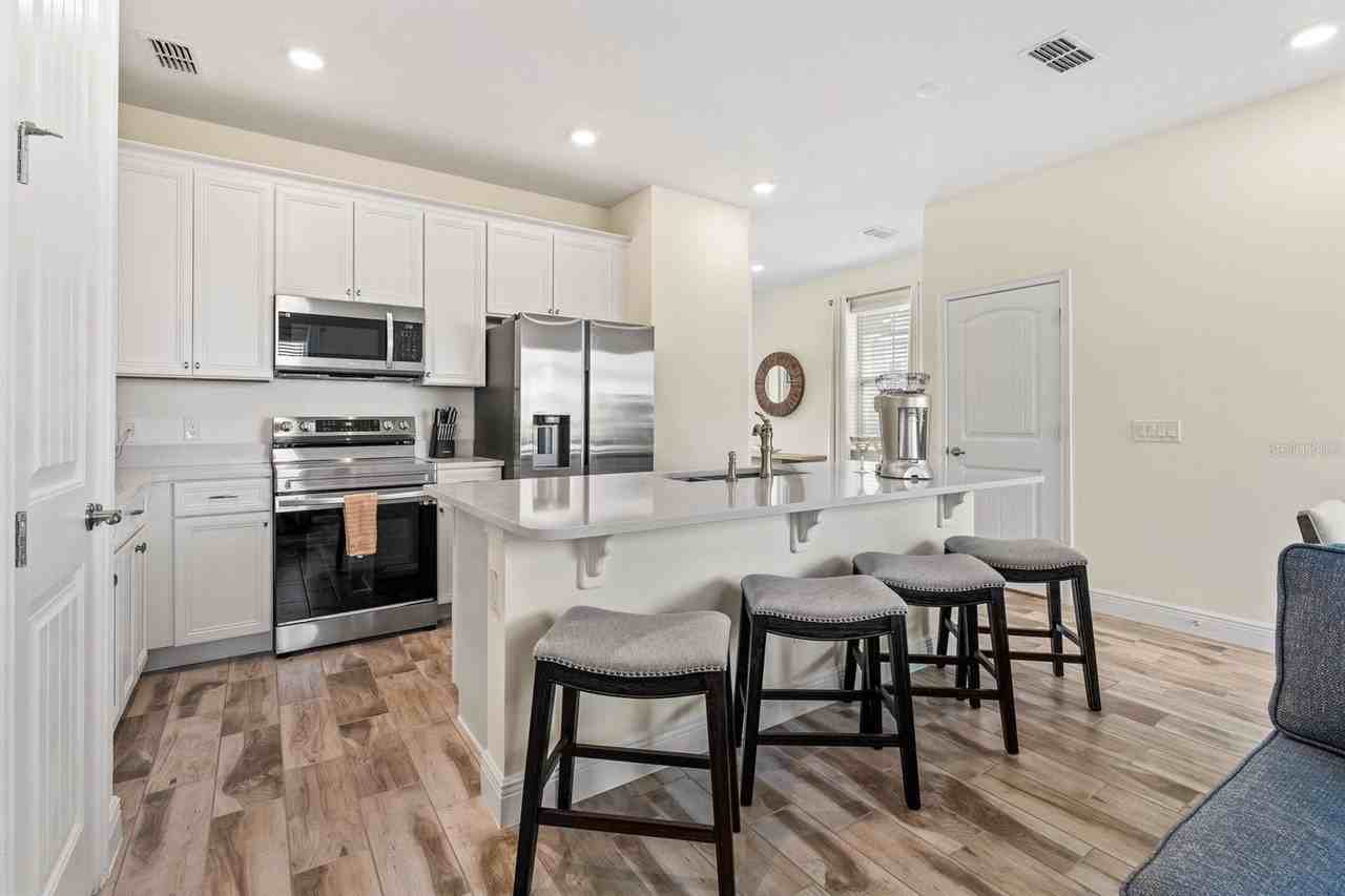 2979 CASTAWAY LANE - Photo 7 of 50
