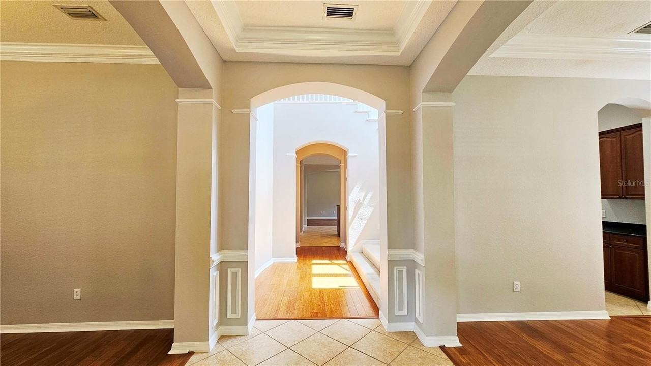 12761 Bideford Ave - Photo 5 of 37