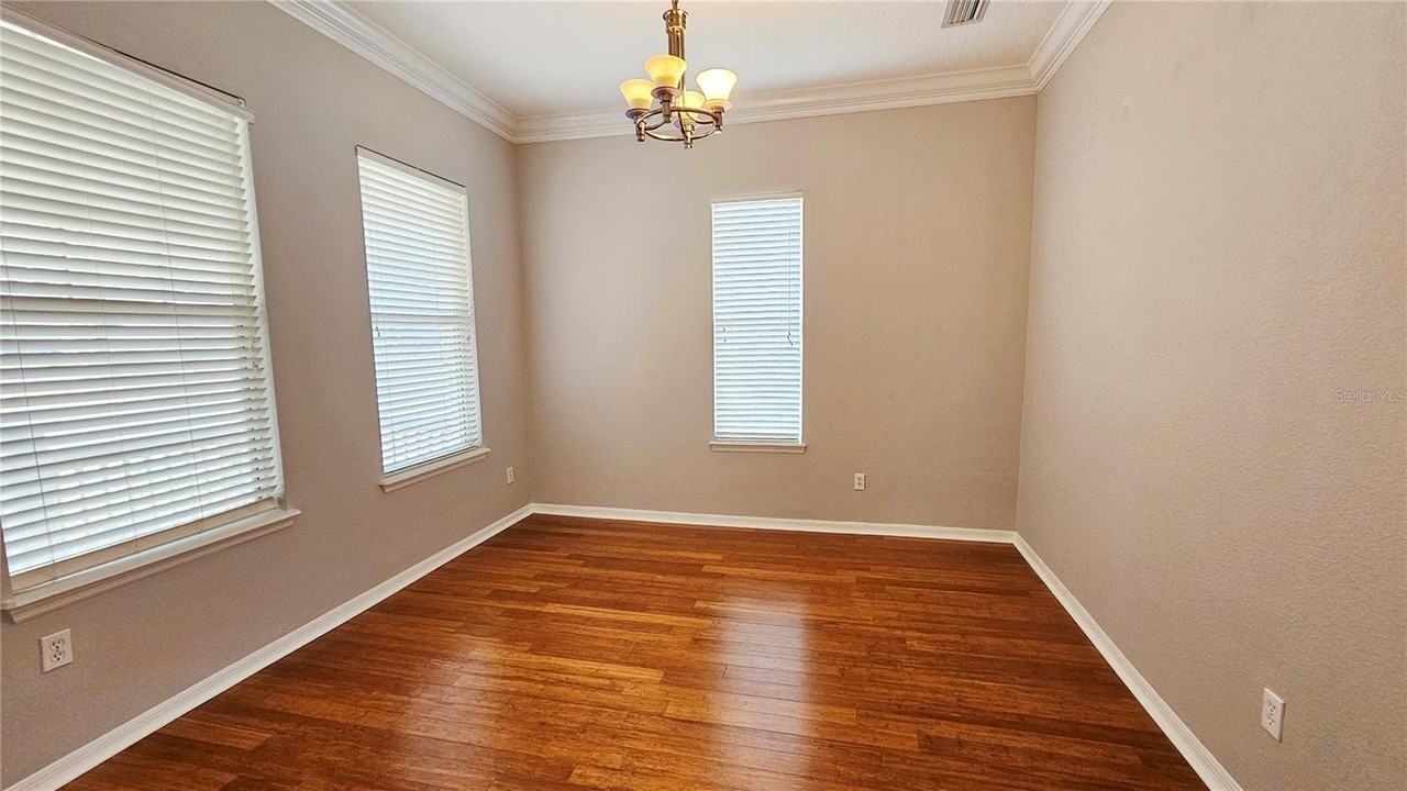 12761 Bideford Ave - Photo 6 of 37