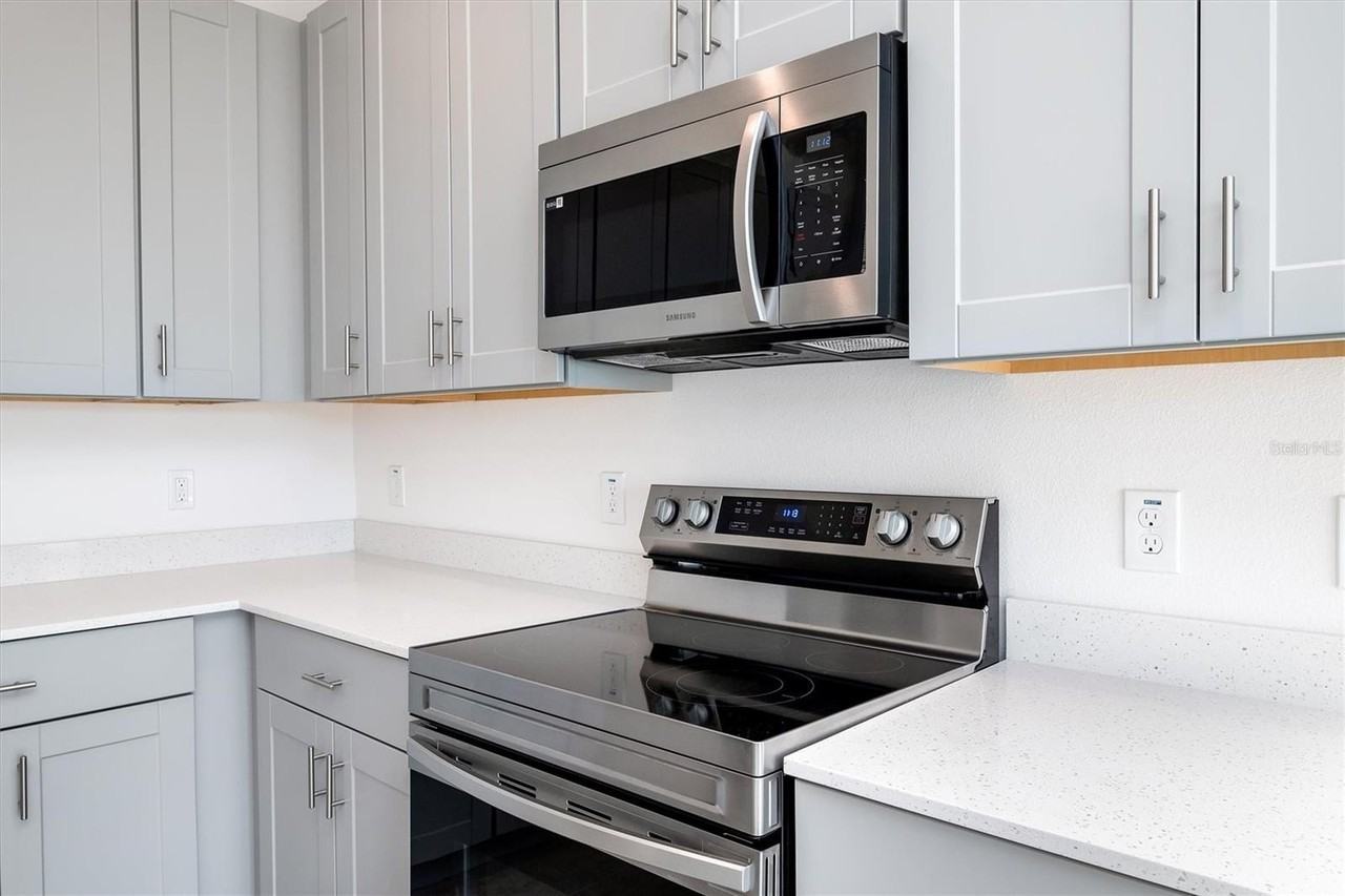 3036 Suraj Cir - Photo 6 of 38