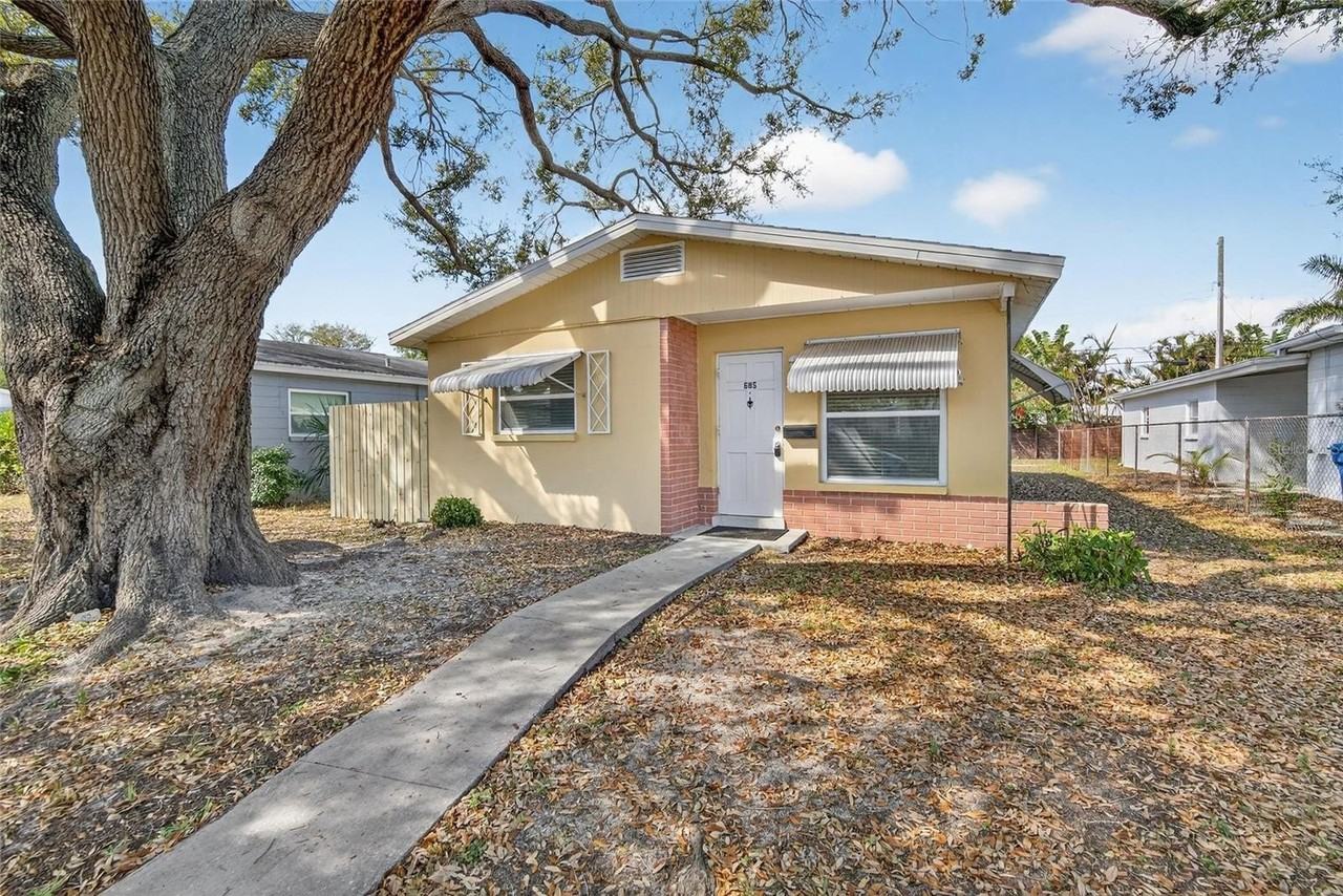 685 71st Ave N - Photo 2 of 42