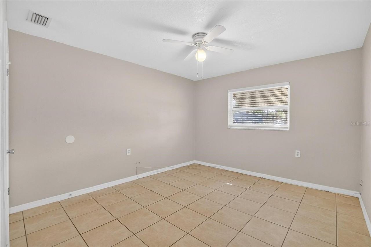 685 71st Ave N - Photo 7 of 42